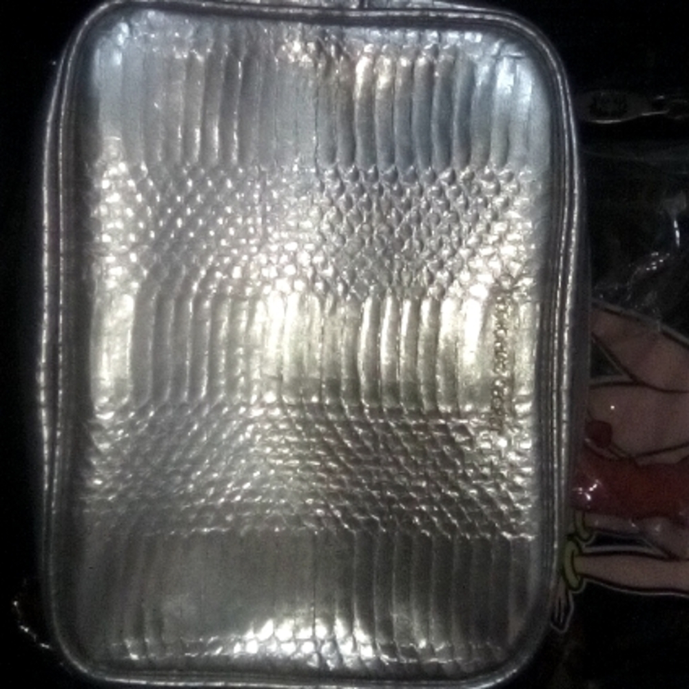 Victoria secret Purse - Picture 4 of 6